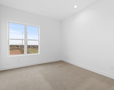 5915 E Post Oak Lane - Photo Thumbnail 31