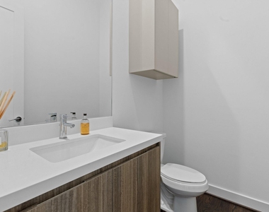 5915 E Post Oak Lane - Photo Thumbnail 6