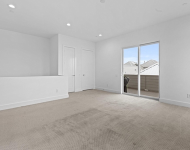 5915 E Post Oak Lane - Photo Thumbnail 35