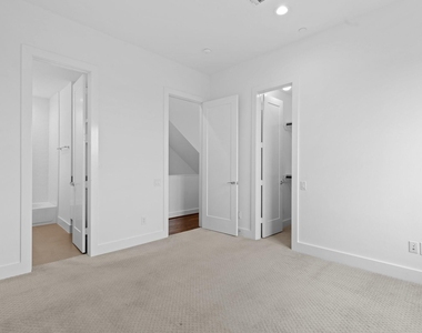 5915 E Post Oak Lane - Photo Thumbnail 22