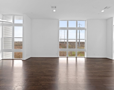 5915 E Post Oak Lane - Photo Thumbnail 19