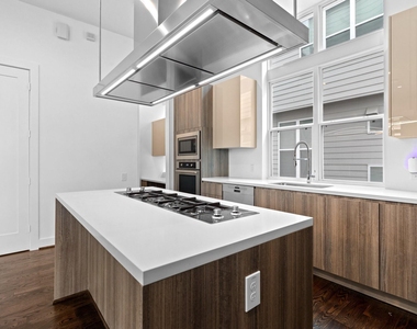 5915 E Post Oak Lane - Photo Thumbnail 18
