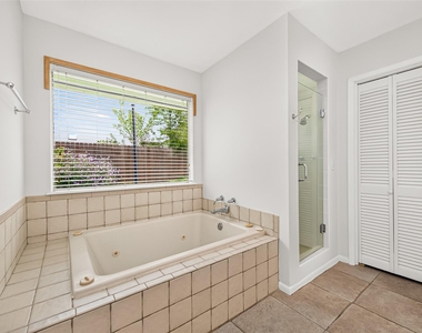 1309 Martin Street - Photo Thumbnail 19