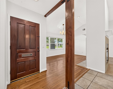 1309 Martin Street - Photo Thumbnail 3