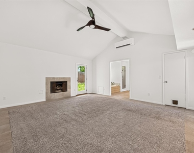 1309 Martin Street - Photo Thumbnail 14