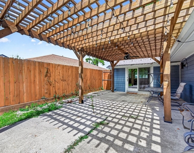 1309 Martin Street - Photo Thumbnail 32
