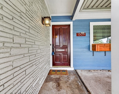 1309 Martin Street - Photo Thumbnail 1