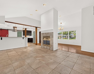 1309 Martin Street - Photo Thumbnail 7