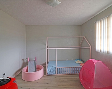 6305 Westward Street - Photo Thumbnail 9