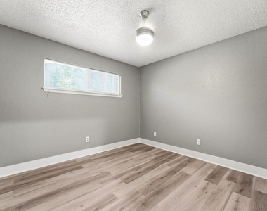 16957 Rabon Chapel Road - Photo Thumbnail 12