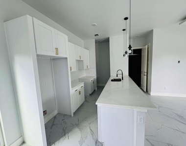 8134 Penrod Street - Photo Thumbnail 5