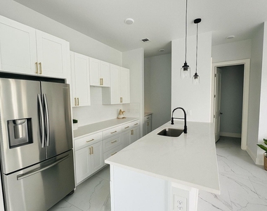 8134 Penrod Street - Photo Thumbnail 3