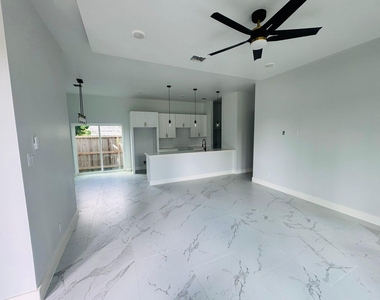 8134 Penrod Street - Photo Thumbnail 4
