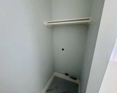 8134 Penrod Street - Photo Thumbnail 26