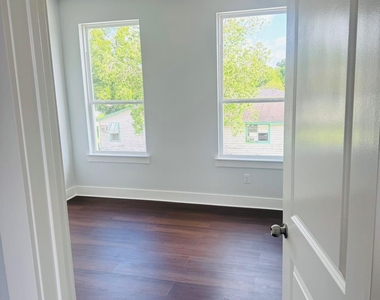 8134 Penrod Street - Photo Thumbnail 12