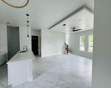 8134 Penrod Street - Photo Thumbnail 6