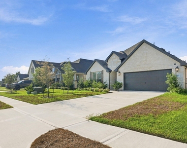 14534 Clementine Hall Drive - Photo Thumbnail 3
