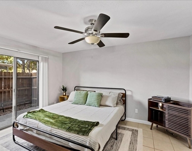 2601 S Braeswood Boulevard - Photo Thumbnail 5
