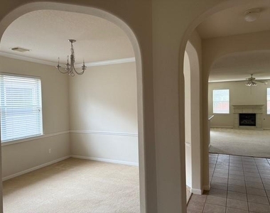 13212 Castlewind Lane - Photo Thumbnail 10