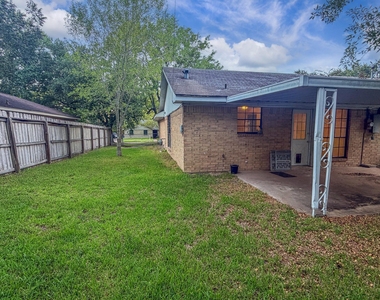 1708 Shawnee St - Photo Thumbnail 13