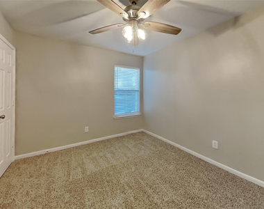 10 Wimberly Way - Photo Thumbnail 13