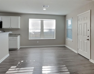 10 Wimberly Way - Photo Thumbnail 5