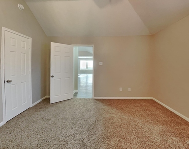 10 Wimberly Way - Photo Thumbnail 8