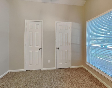 10 Wimberly Way - Photo Thumbnail 12