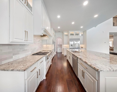5403 Rouchel Brook Lane - Photo Thumbnail 8