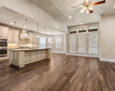 19 Cohasset Place - Photo Thumbnail 11