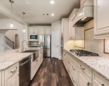 19 Cohasset Place - Photo Thumbnail 17