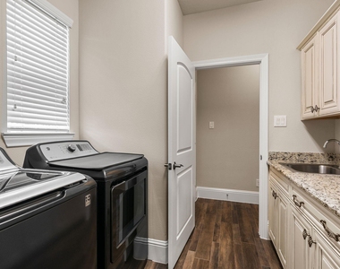 19 Cohasset Place - Photo Thumbnail 5