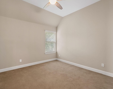 19 Cohasset Place - Photo Thumbnail 34