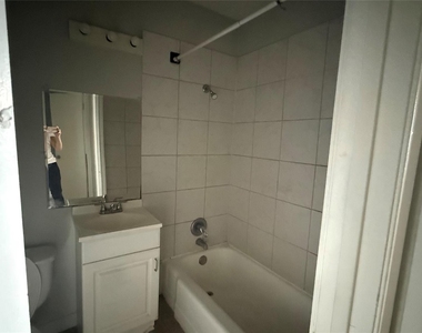 1849 Richmond Avenue - Photo Thumbnail 7