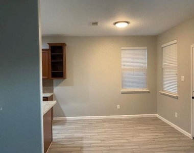 22438 Toronado Ridge Lane - Photo Thumbnail 5