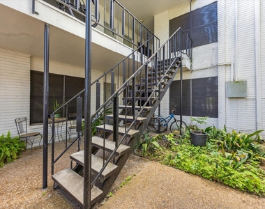 1645 W Main Street - Photo Thumbnail 8