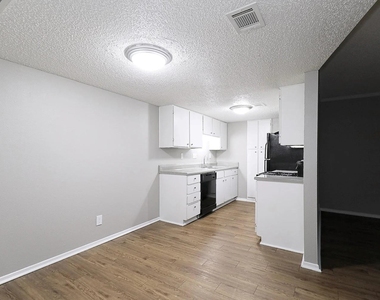 8100 N N Mopac Expressway - Photo Thumbnail 20