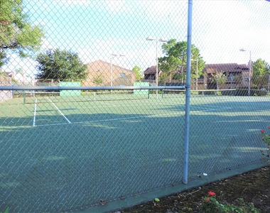10555 Turtlewood Court - Photo Thumbnail 4