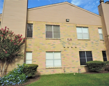 10555 Turtlewood Court - Photo Thumbnail 3
