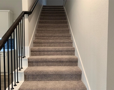 8611 Jetty Glen Drive - Photo Thumbnail 14