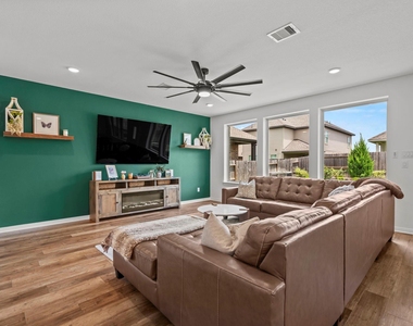 42462 Quail Valley Lane - Photo Thumbnail 3