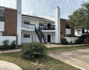 7901 Cambridge Street - Photo Thumbnail 11