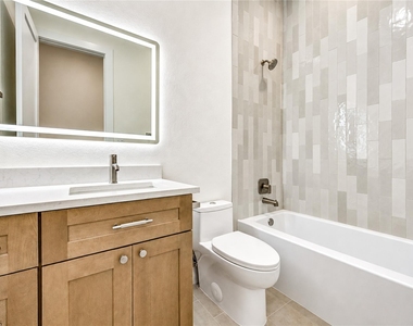 422 E 41st Street - Photo Thumbnail 20