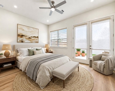 422 E 41st Street - Photo Thumbnail 15