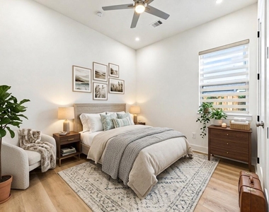 422 E 41st Street - Photo Thumbnail 18