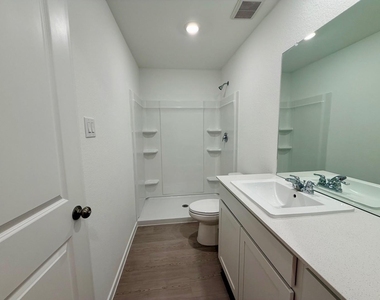 938 Pertuso Ln - Photo Thumbnail 5