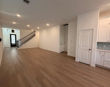 4922 Sand Clouds Drive - Photo Thumbnail 5
