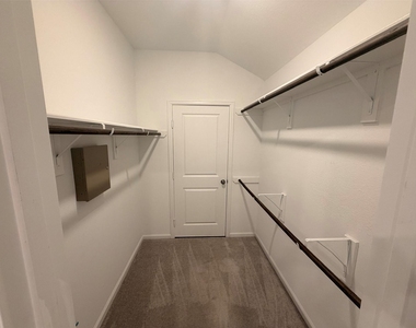 4922 Sand Clouds Drive - Photo Thumbnail 18