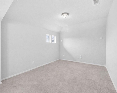 6002 Rivercane Way - Photo Thumbnail 24