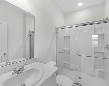 22495 Kinley Street - Photo Thumbnail 12